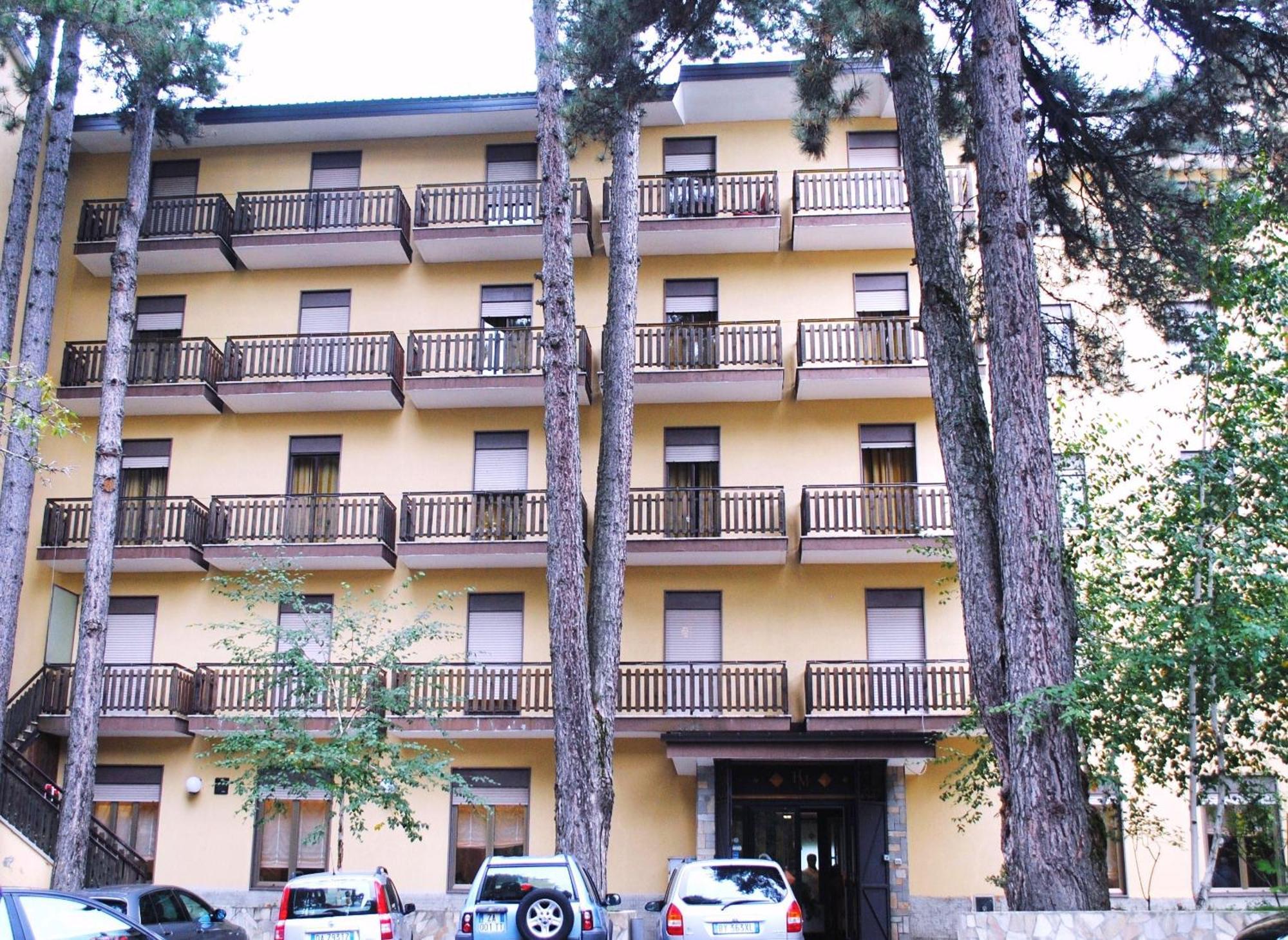 Hotel Meranda Камильятелло-Силано Экстерьер фото