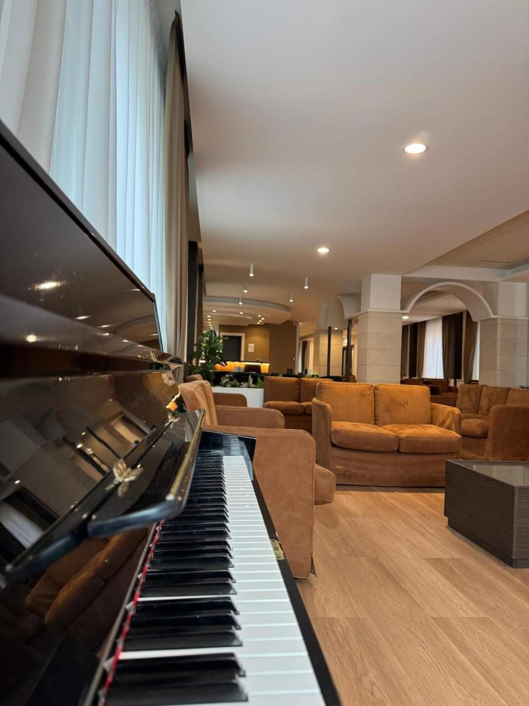 Hotel Meranda Камильятелло-Силано Экстерьер фото